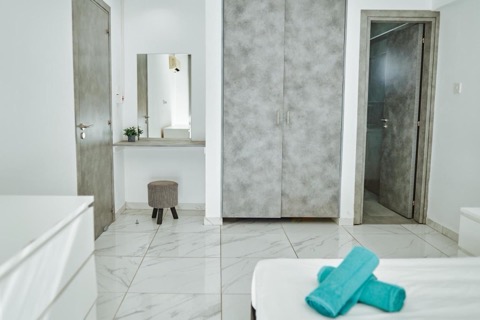 Nissi Avenue Suites — photo 3 of 41
