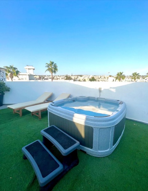 Nissi Avenue Suites — photo 4 of 41