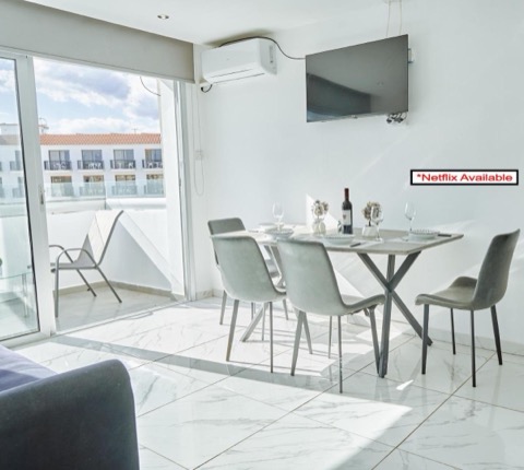 Nissi Avenue Suites — photo 26 of 41